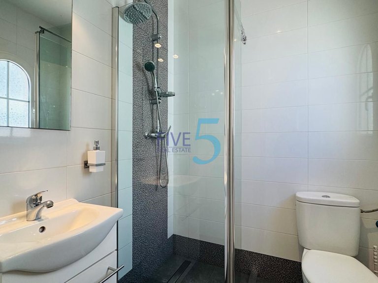 Villa for Sale in Alicante, Valencia 17