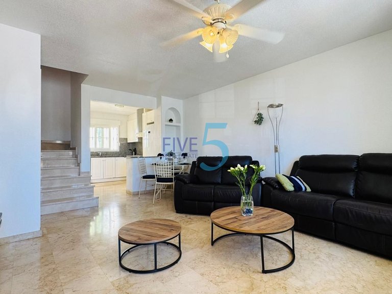 Villa for Sale in Alicante, Valencia 6