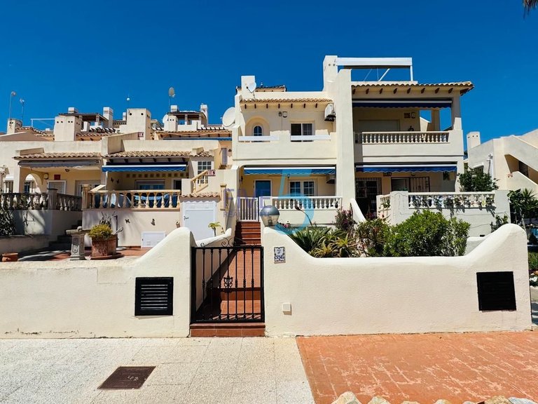 Villa for Sale in Alicante, Valencia 28