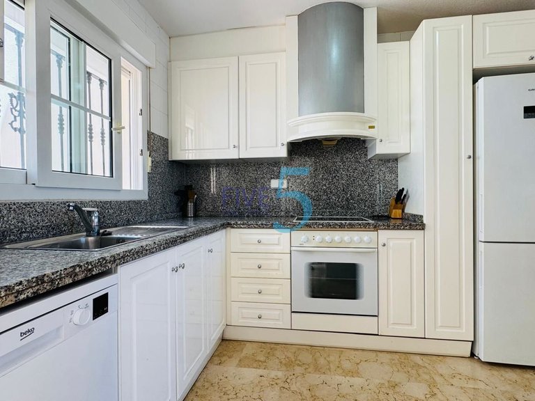 Villa for Sale in Alicante, Valencia 5