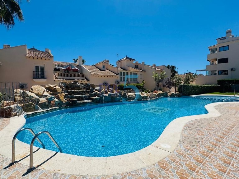 Villa for Sale in Alicante, Valencia 2