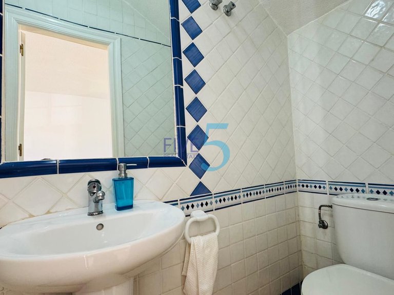 Villa for Sale in Alicante, Valencia 8