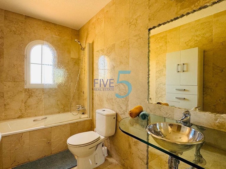 Villa for Sale in Alicante, Valencia 14