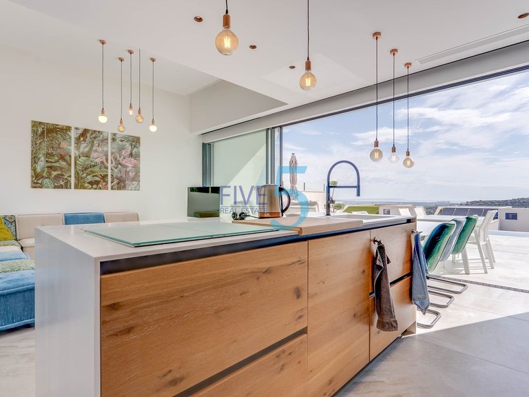 Villa for Sale in Alicante, Valencia 10