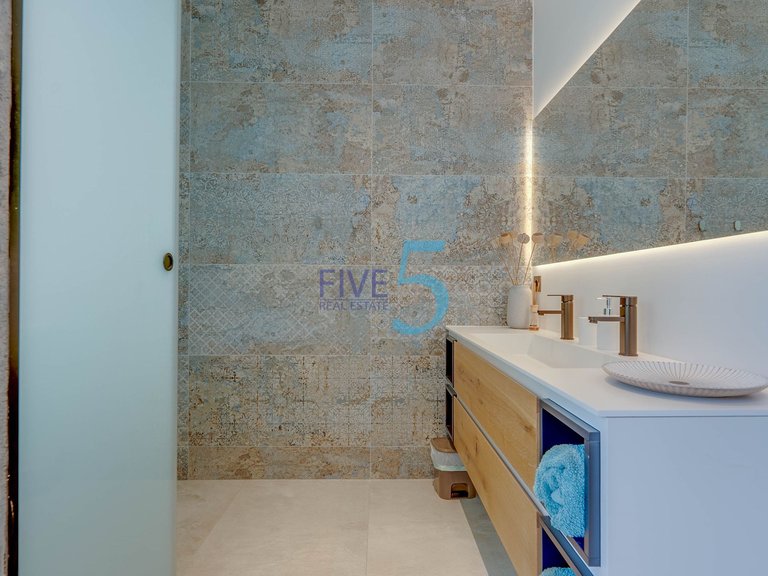 Villa for Sale in Alicante, Valencia 20