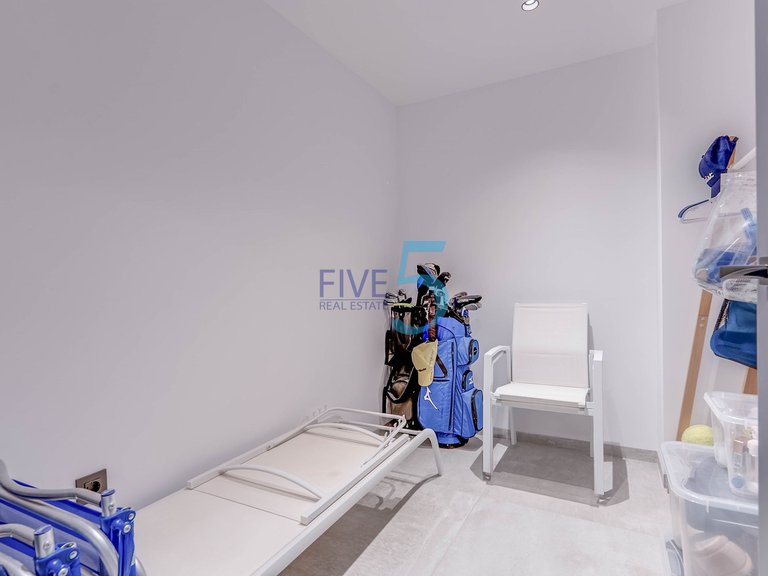 Villa for Sale in Alicante, Valencia 28