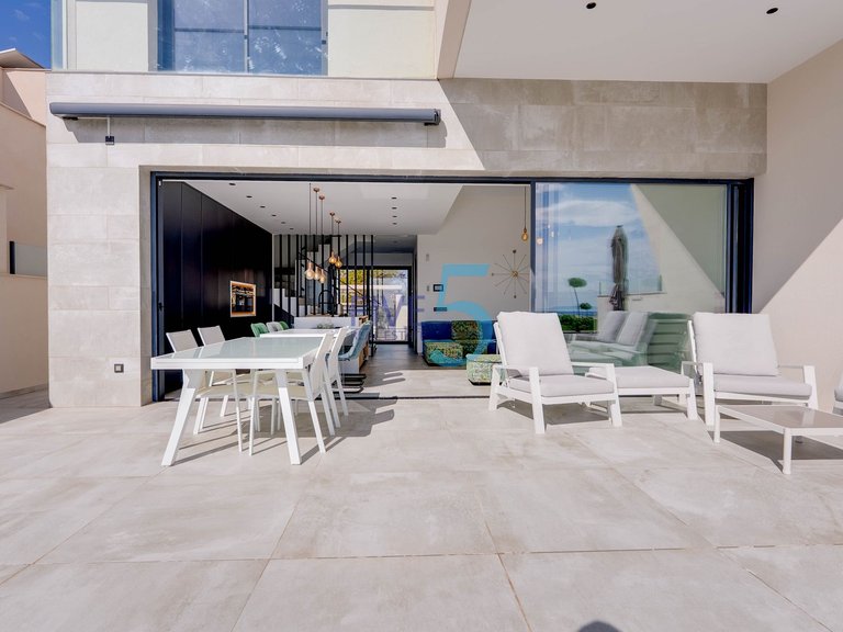 Villa for Sale in Alicante, Valencia 5