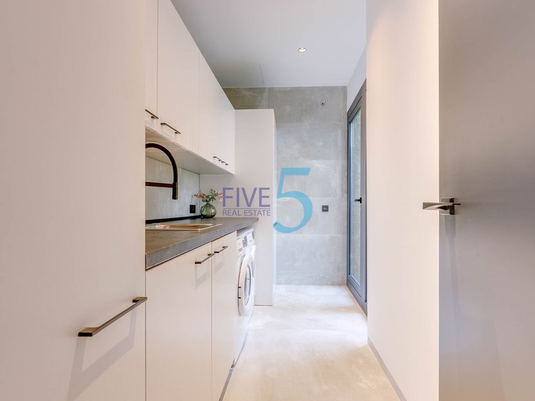 Villa for Sale in Alicante, Valencia 22