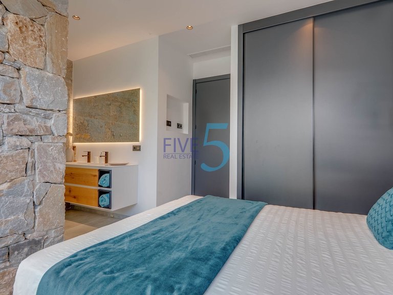 Villa for Sale in Alicante, Valencia 19