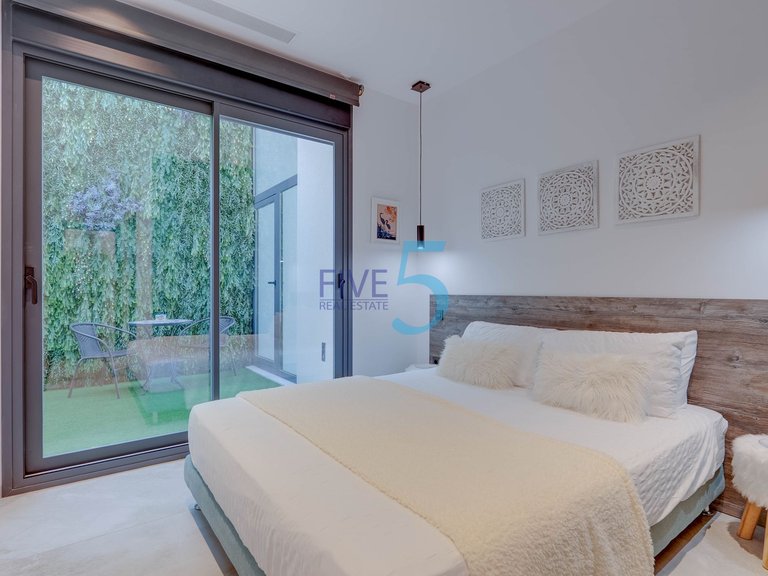Villa for Sale in Alicante, Valencia 30