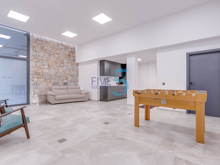 Villa for Sale in Alicante, Valencia 23