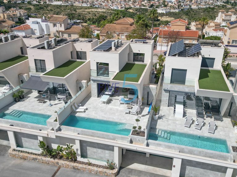 Villa for Sale in Alicante, Valencia 1