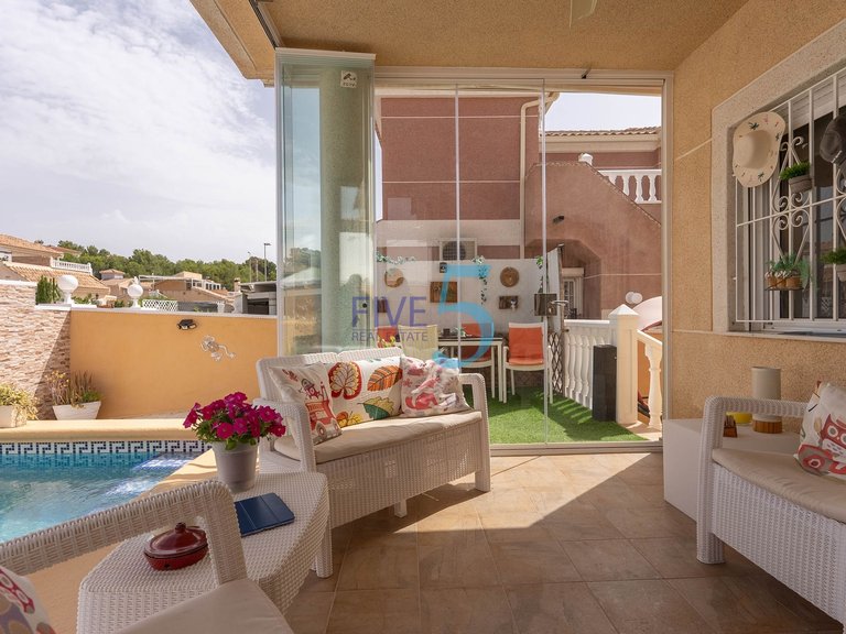 Villa for Sale in Alicante, Valencia 3