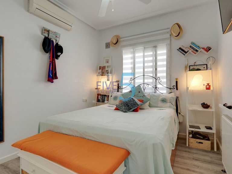 Villa for Sale in Alicante, Valencia 12