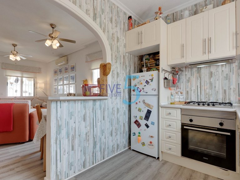 Villa for Sale in Alicante, Valencia 10