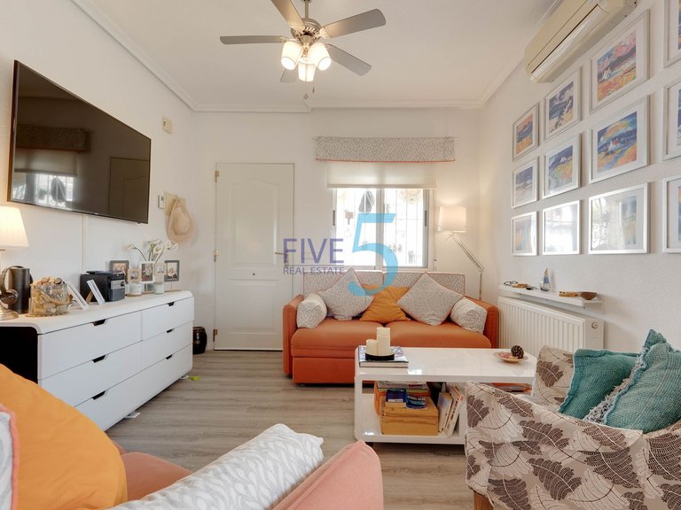 Villa for Sale in Alicante, Valencia 6