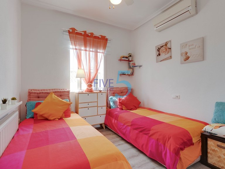 Villa for Sale in Alicante, Valencia 15