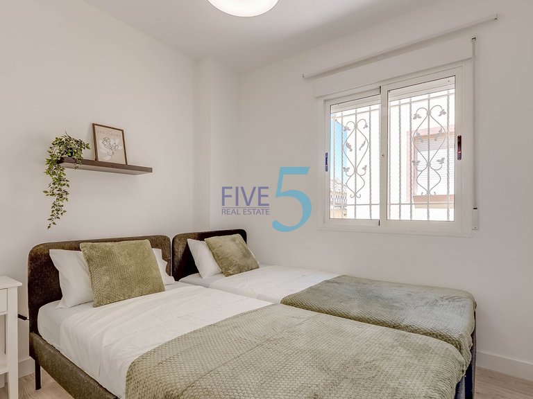 Apartment for Sale in Alicante, Valencia 12