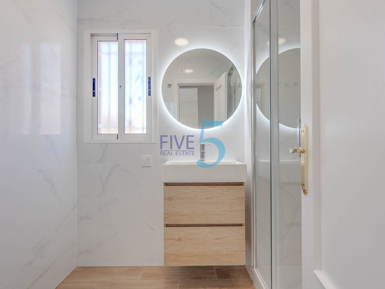 Apartment for Sale in Alicante, Valencia 14