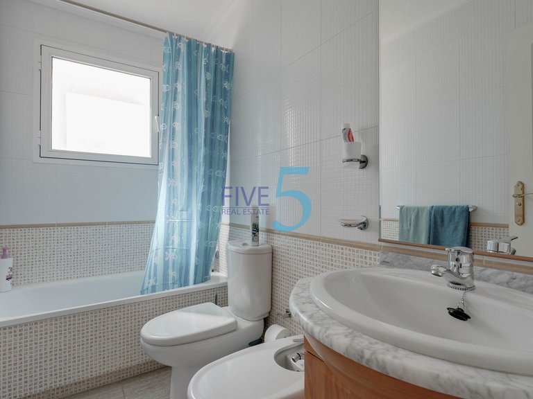 Apartment for Sale in Alicante, Valencia 11