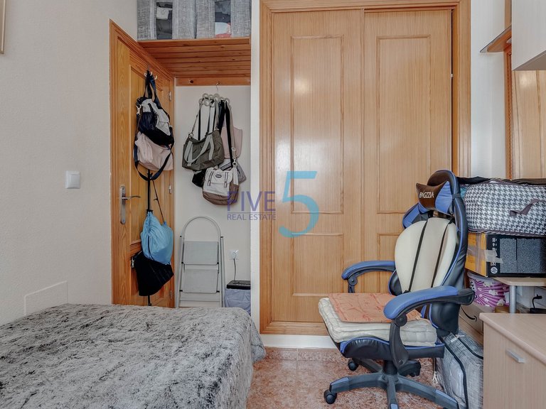 Apartment for Sale in Alicante, Valencia 16