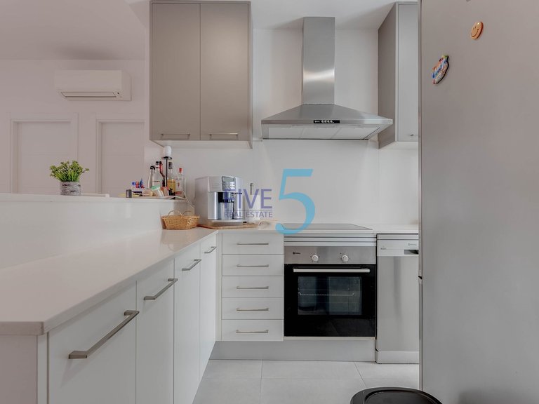 Apartment for Sale in Alicante, Valencia 8