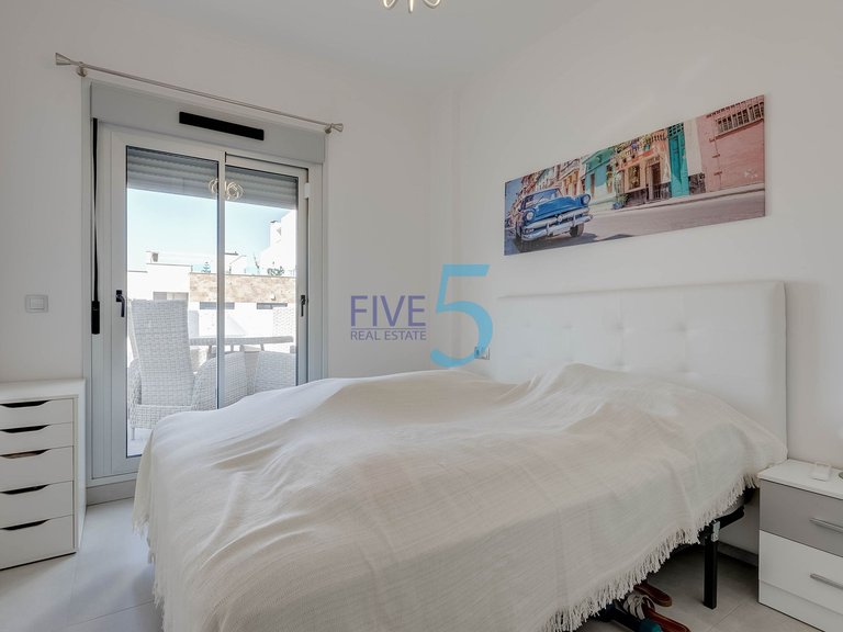 Apartment for Sale in Alicante, Valencia 12