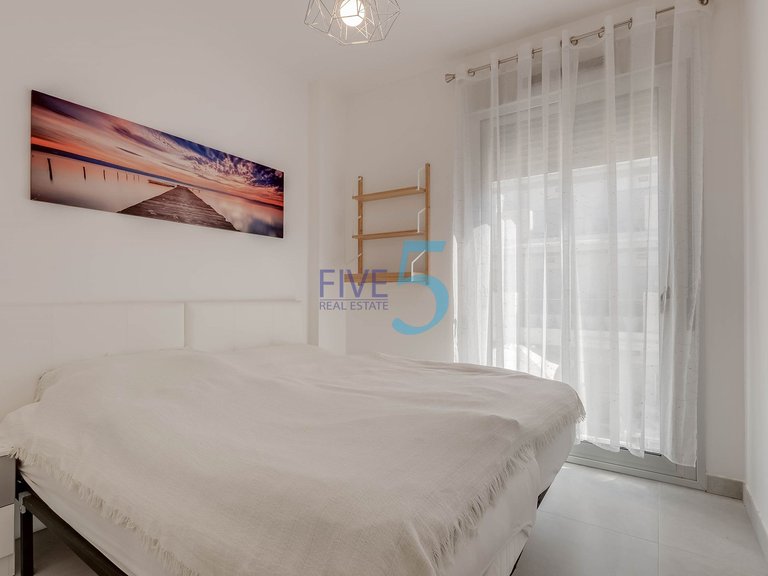Apartment for Sale in Alicante, Valencia 15