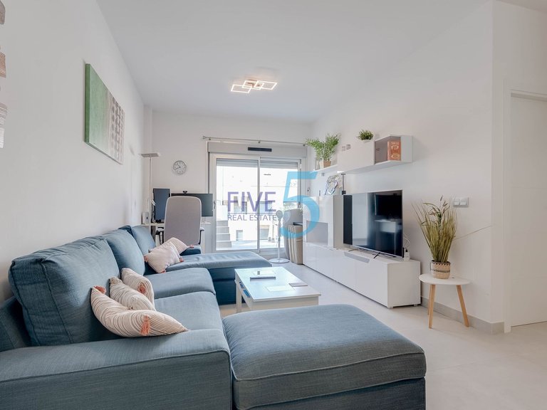 Apartment for Sale in Alicante, Valencia 4