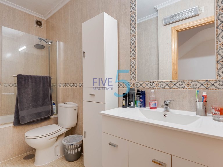 Villa for Sale in Alicante, Valencia 14
