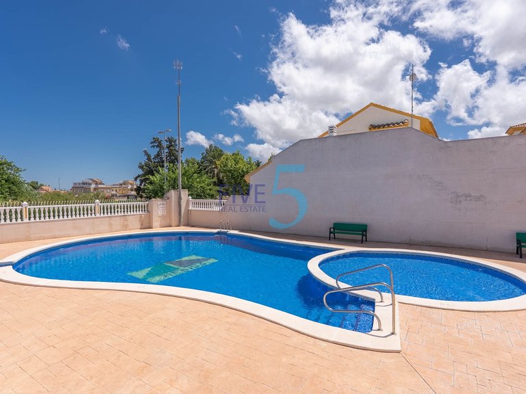 Villa for Sale in Alicante, Valencia 2