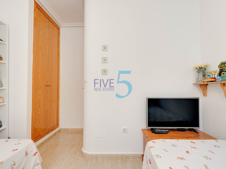 Villa for Sale in Alicante, Valencia 16