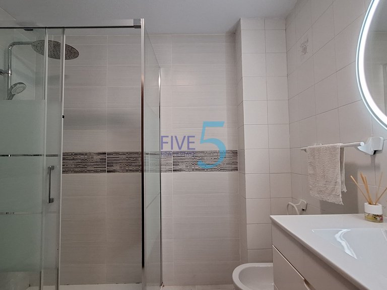 Apartment for Sale in Alicante, Valencia 11