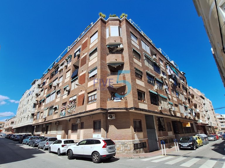 Apartment for Sale in Alicante, Valencia 1