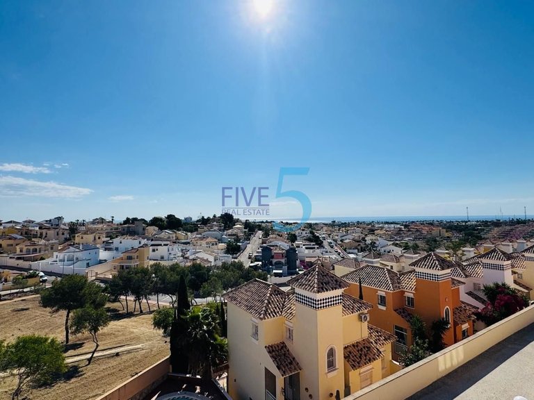 Villa for Sale in Alicante, Valencia 23