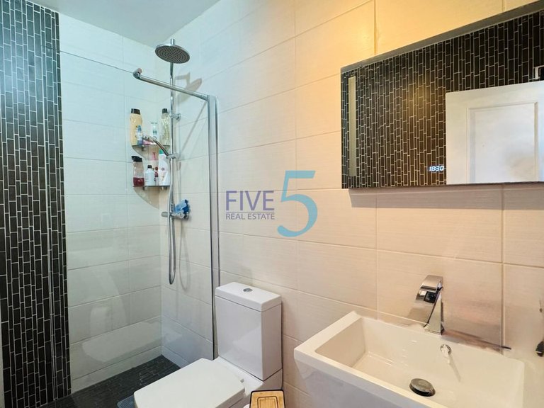 Villa for Sale in Alicante, Valencia 15