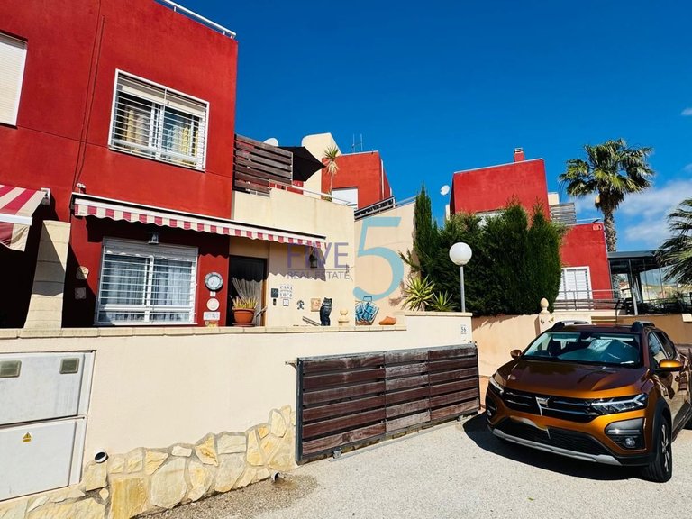 Villa for Sale in Alicante, Valencia 24