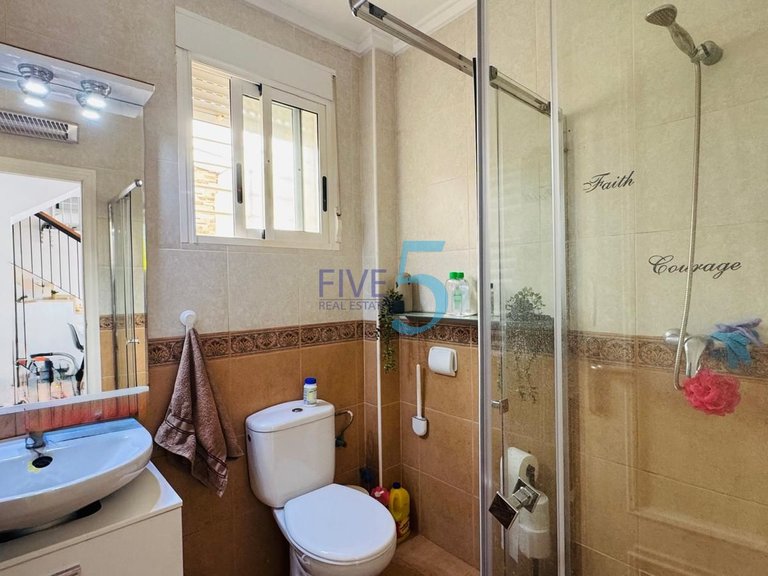 Villa for Sale in Alicante, Valencia 12