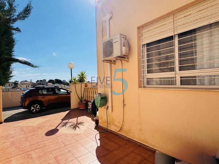 Villa for Sale in Alicante, Valencia 27