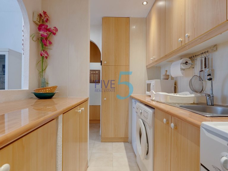 Apartment for Sale in Alicante, Valencia 9