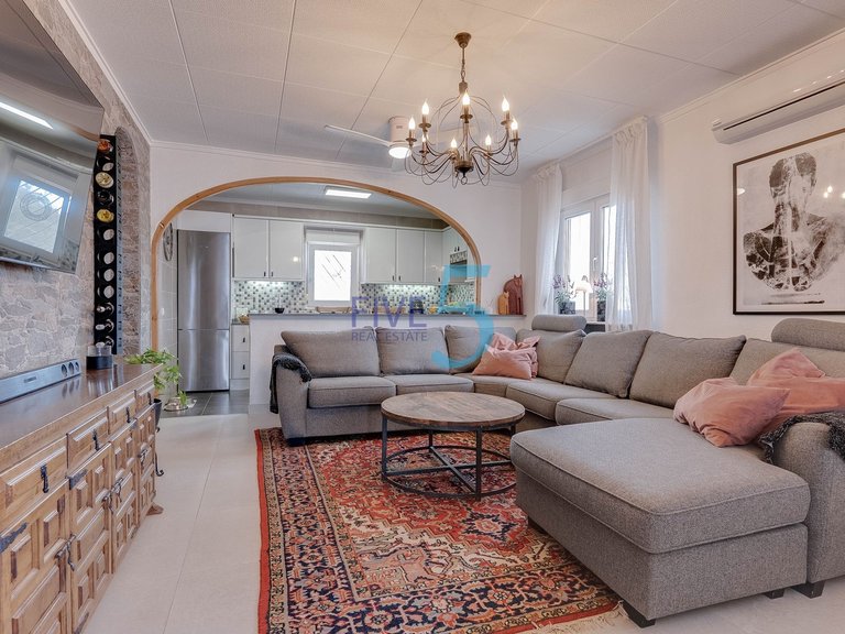 Villa for Sale in Alicante, Valencia 5
