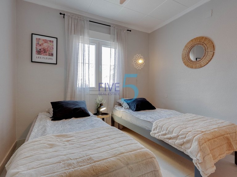 Villa for Sale in Alicante, Valencia 16