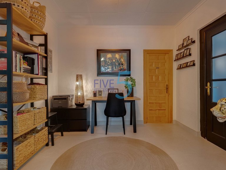 Villa for Sale in Alicante, Valencia 11
