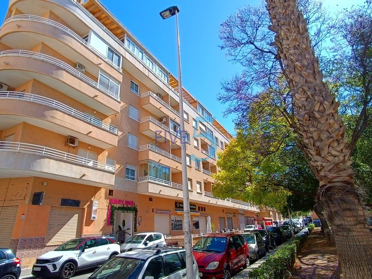 Apartment for Sale in Alicante, Valencia 1