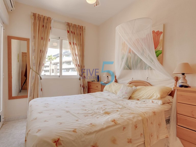 Villa for Sale in Alicante, Valencia 11