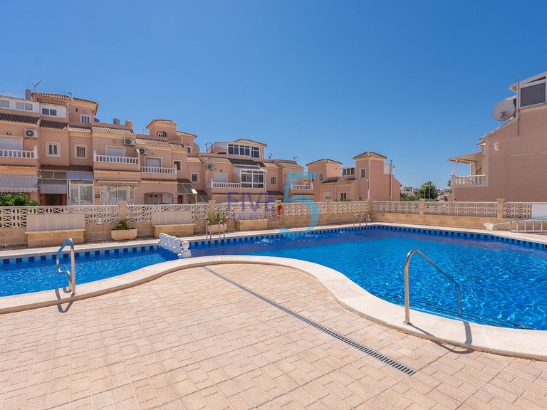Villa for Sale in Alicante, Valencia 2