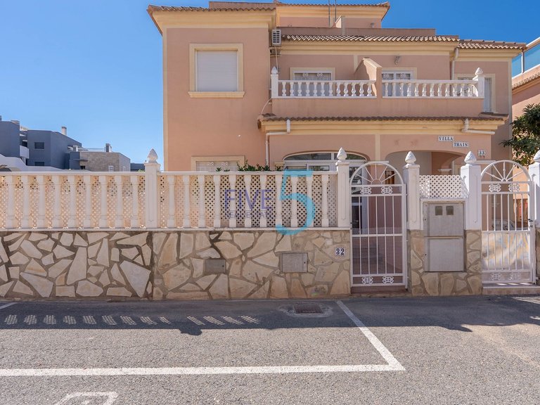 Villa for Sale in Alicante, Valencia 3