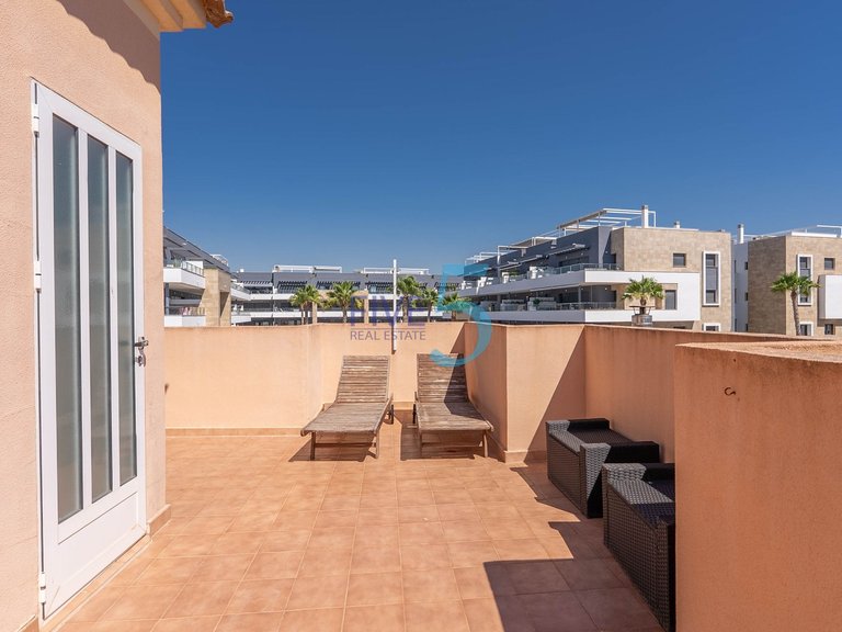 Villa for Sale in Alicante, Valencia 20