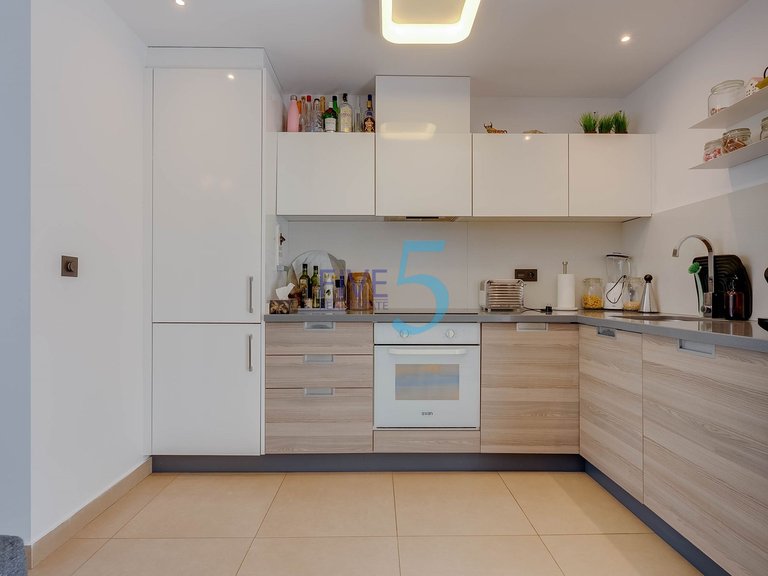 Apartment for Sale in Alicante, Valencia 12