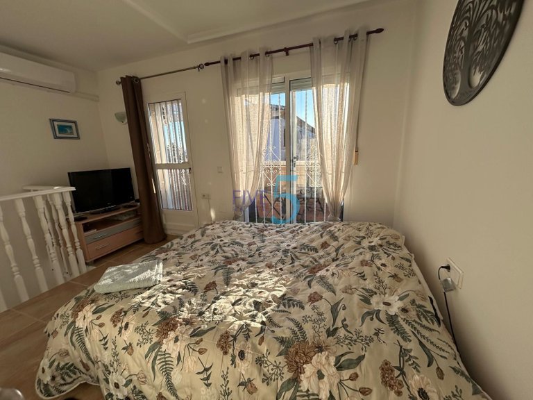Villa for Sale in Alicante, Valencia 10